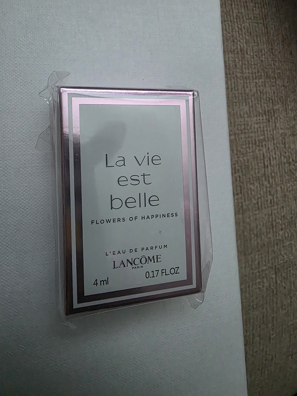 La Vie Est Belle Pink Phone Case Packaging - Pink